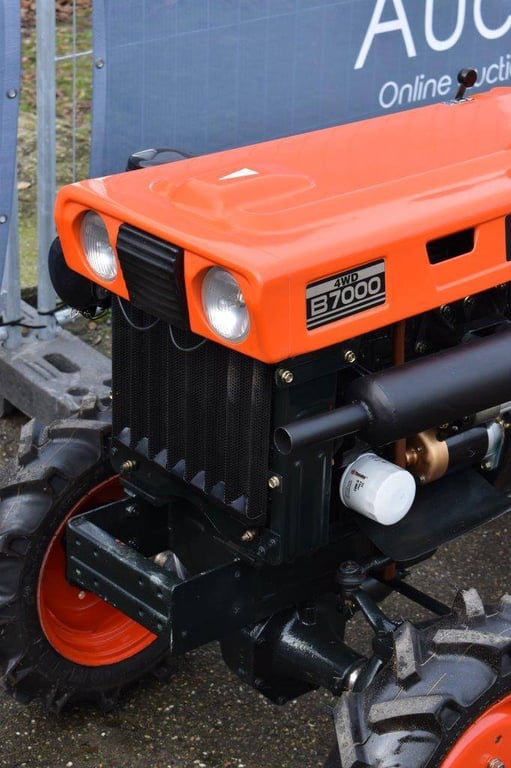 Mini tractor Kubota B7000 Diesel Refit B7000 1 image 11