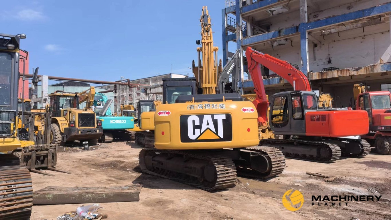 312D Caterpillar Used Excavator LOW PRICE 312D 2019 1 Crawler Excavators image 2