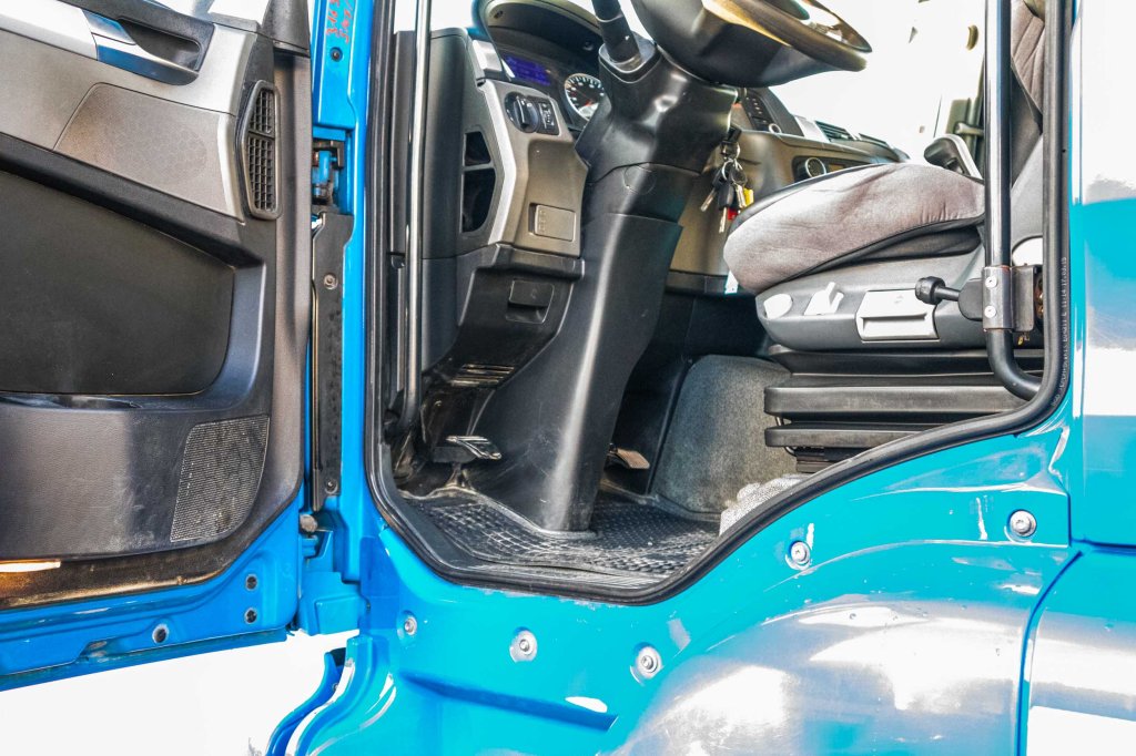 MAN TGS 35.440 BL 8x4-4 2015 E63079 TGS 35.440 BL 8x4-4 2015 1 image 11