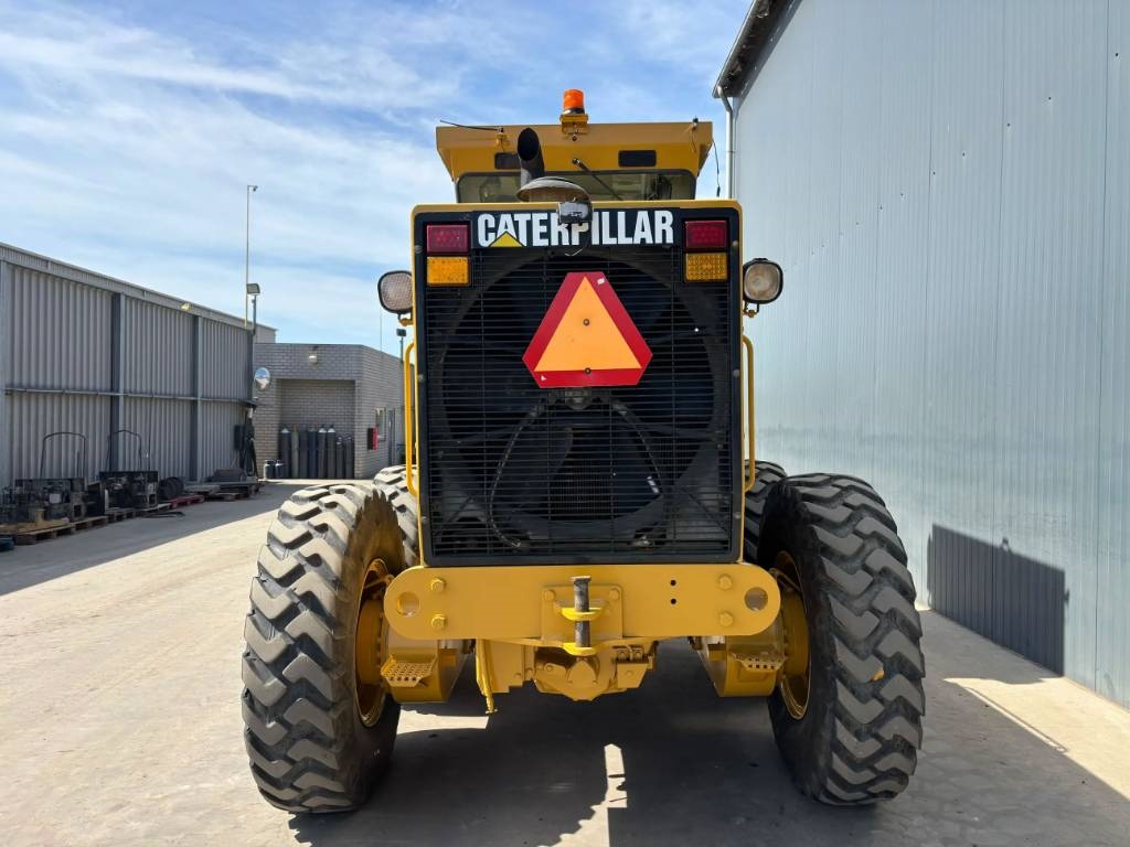 CAT 140H 2003 207239 140H 2003 1 Motor graders image 10
