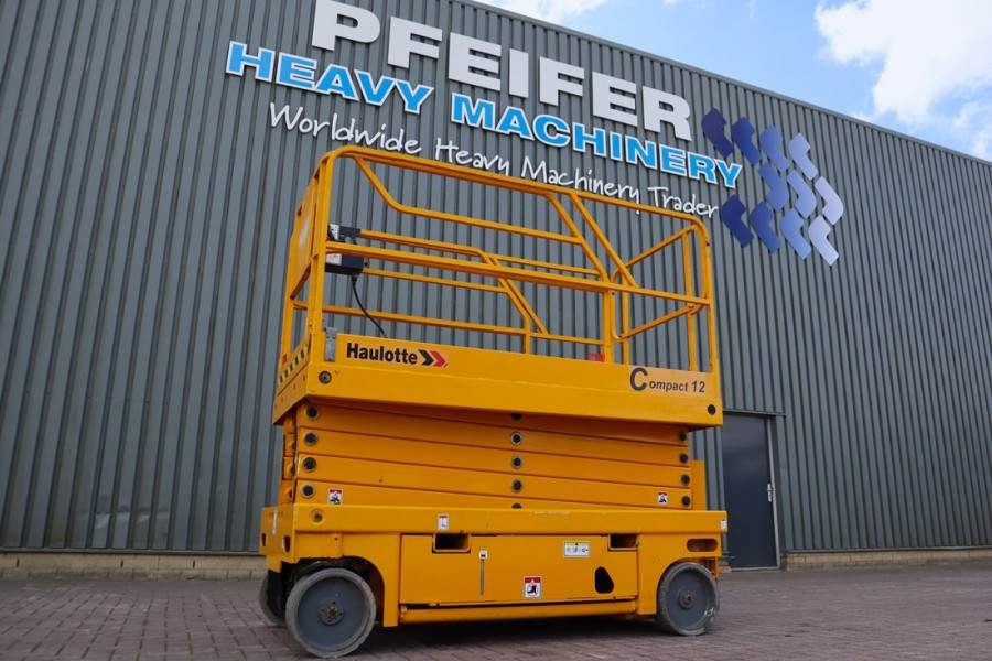 Haulotte Compact 12 Electric, 12m Working Height, 300kg Cap 2011 HAULOTTE - Compact 12 - 63260 Compact 12 Electric, 12m Wo...