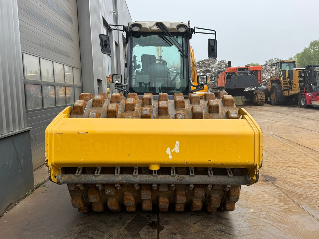 Hamm H13i Padfoot compactor 2016 00033612 H13i Padfoot compactor 2016 1 image 9