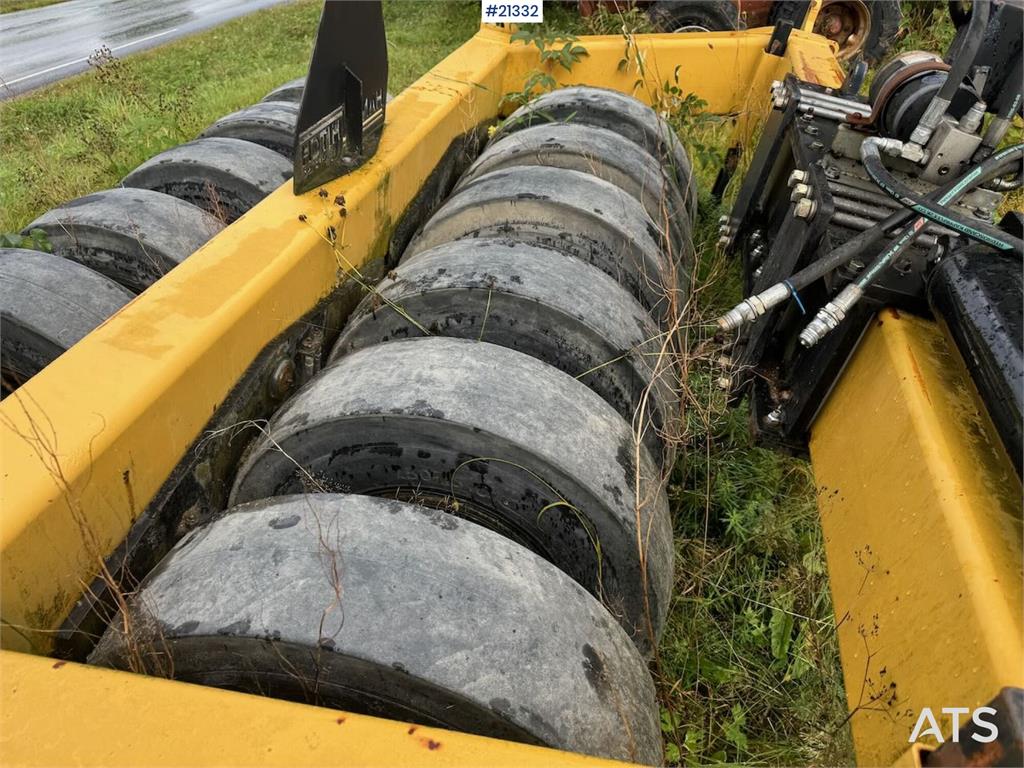 Hardi Hitch Rubber Roller. 21332 Hitch Rubber Roller. 1 image 5