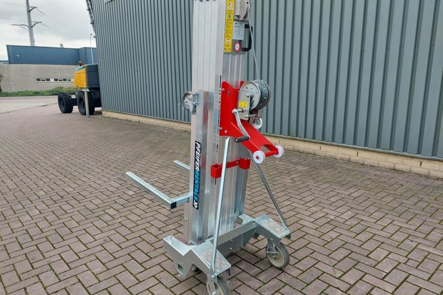 AlpLift Large 620 Material Lift, Valid inspection, 2023 ALPLIFT - Large 620 - 61490 Alplift Large 620 Material Lift, Valid...