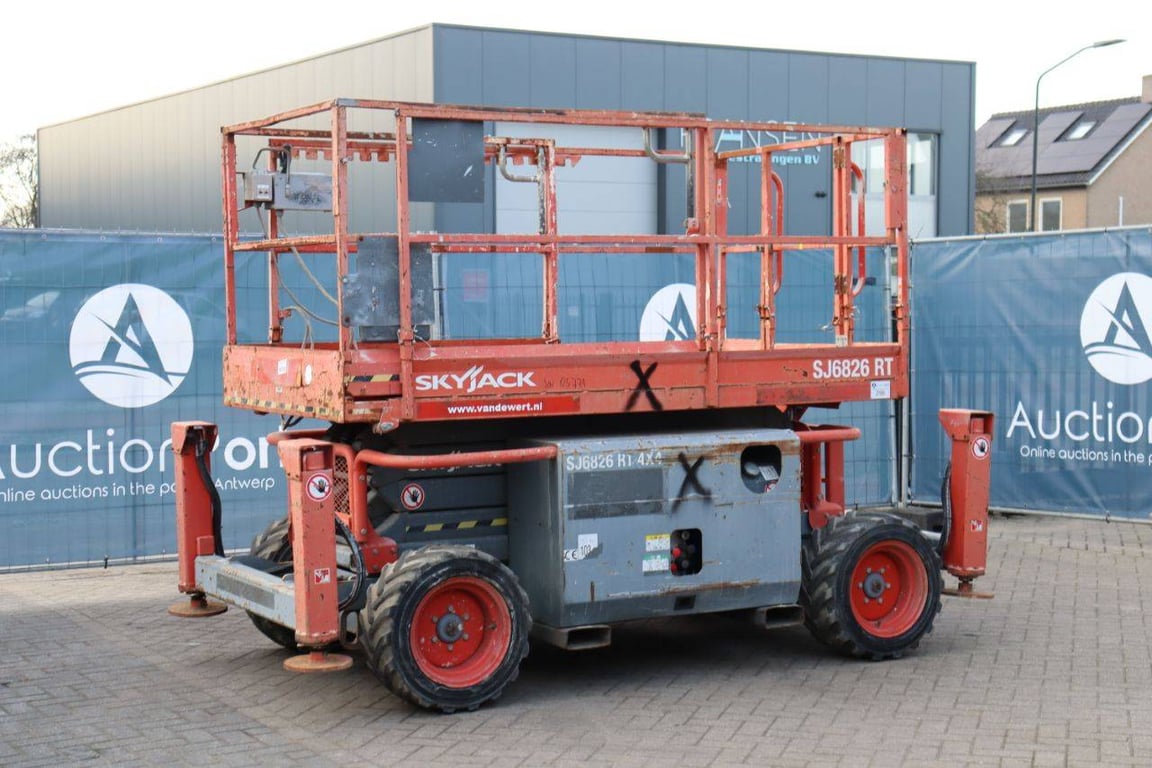 Scissor lift Skyjack SJ6826 RT Diesel 10m 2015 2015 SJ6826 RT 2015 1 Scissor Lifts image 9
