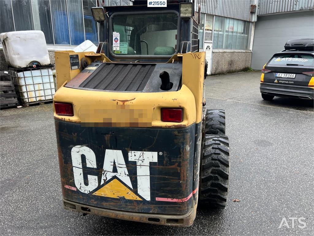 CAT 226 2003 21550 226 2003 1 image 11