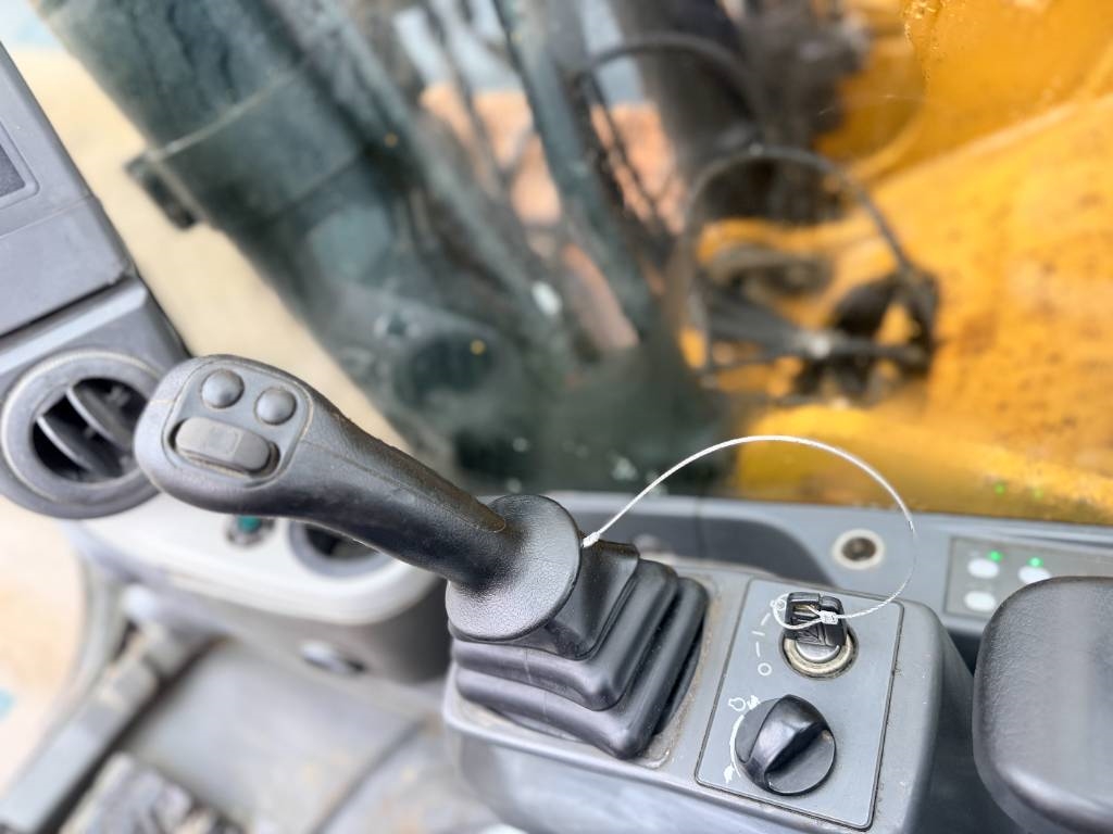 CAT 330D L 2007 209663 330D L 2007 1 Crawler Excavators image 9