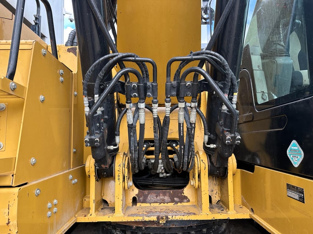 Caterpillar 335F L CR 2016 00032694 335F L CR 2016 1 image 15