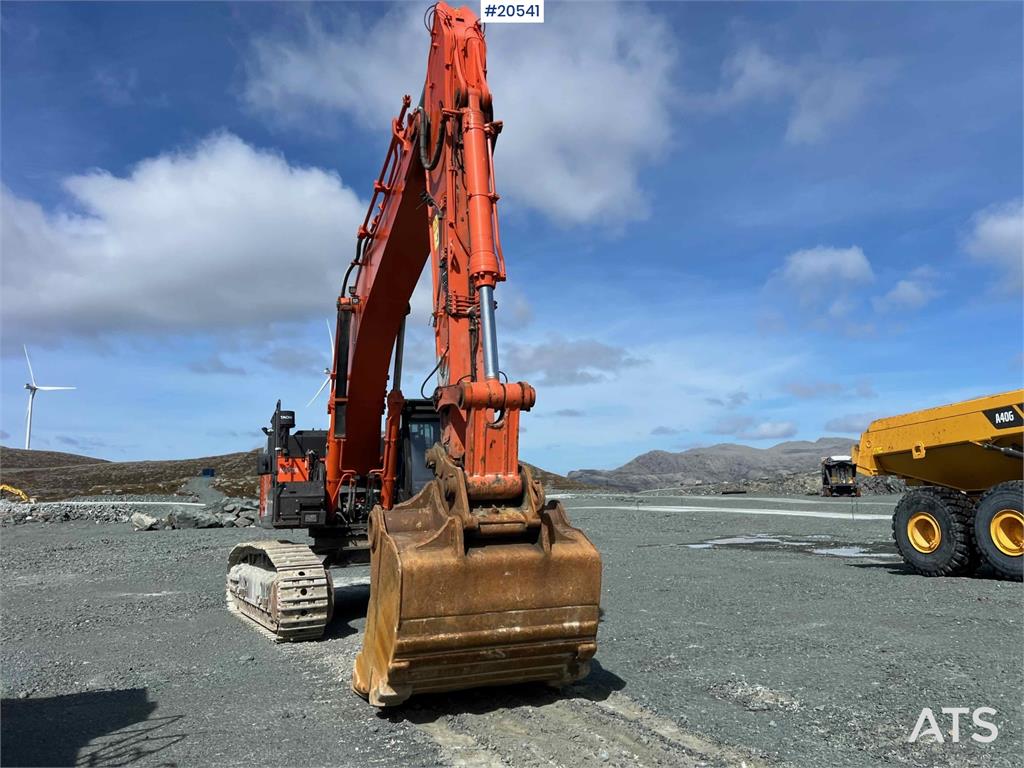 Hitachi zx530LCH-6 excavator w/ bucket. WATCH VIDEO 2018 20541 zx530LCH-6 excavator w/ bucket. WATCH VIDEO 2018 1 Crawler ...