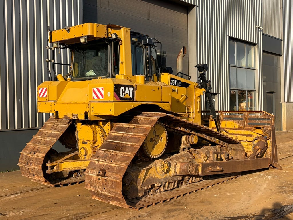 Caterpillar D6T LGP 2017 00033818 D6T LGP 2017 1 image 5