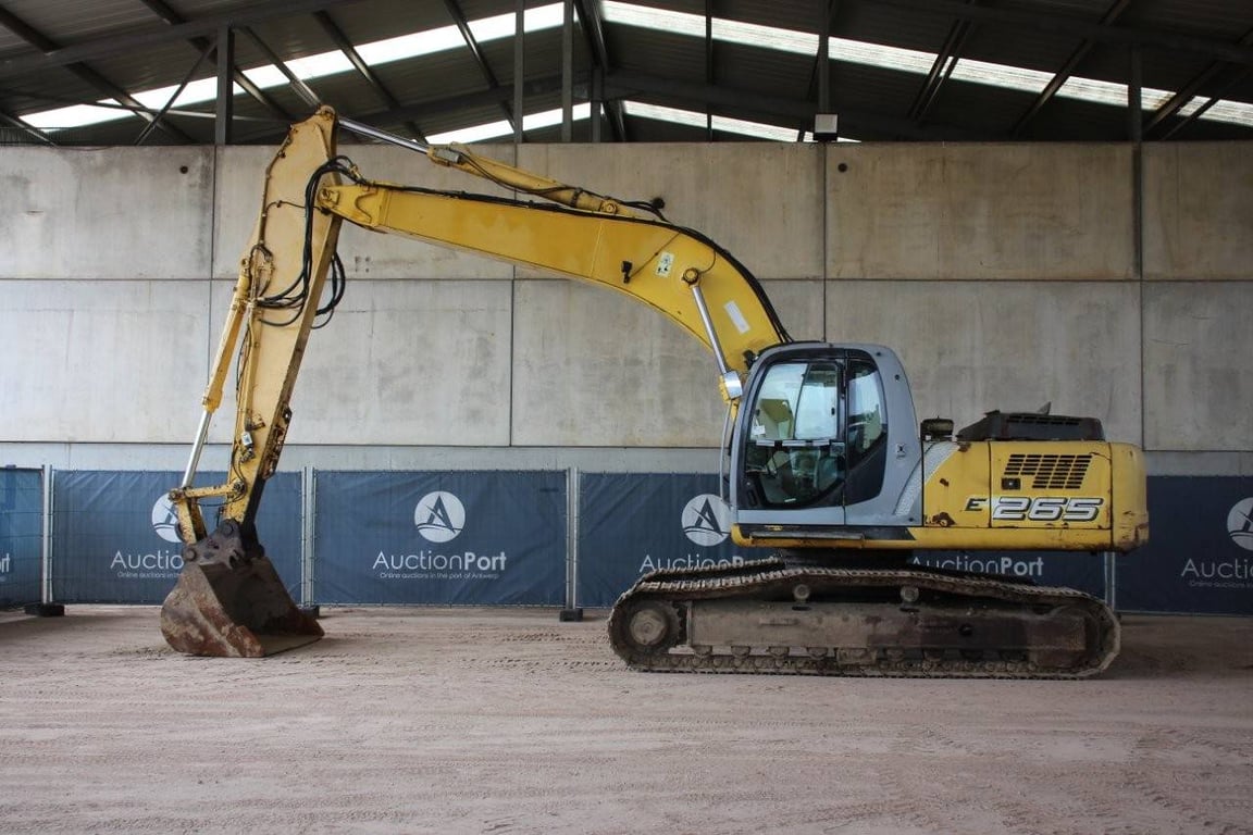 Crawler excavator New Holland E265 Diesel 2007 2007 E265 2007 1 Crawler Excavators image 2