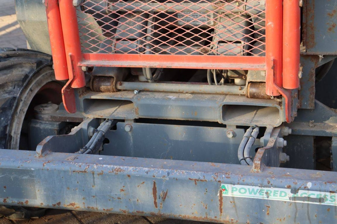 Scissor lift Skyjack SJ6826 RT Diesel 10m 2014 2014 SJ6826 RT 2014 1 Scissor Lifts image 12
