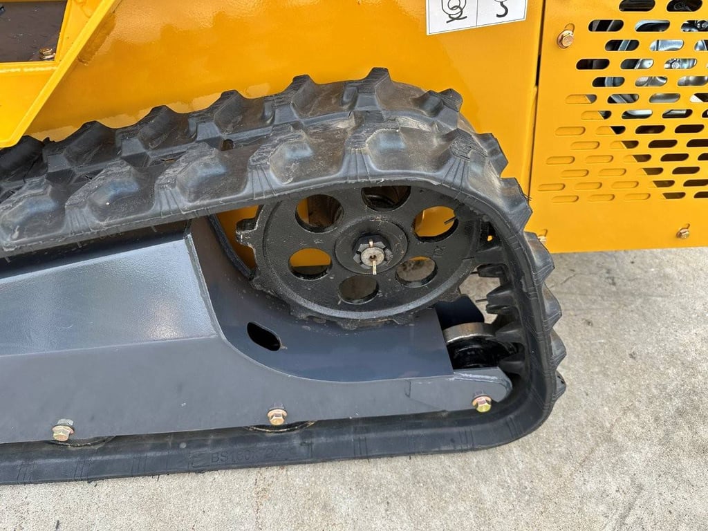 Skid Steer Loader Newrick ZW380 Hydrostatic Drive 2025 New 2025 Newkrick ZW380 2025 0 image 13