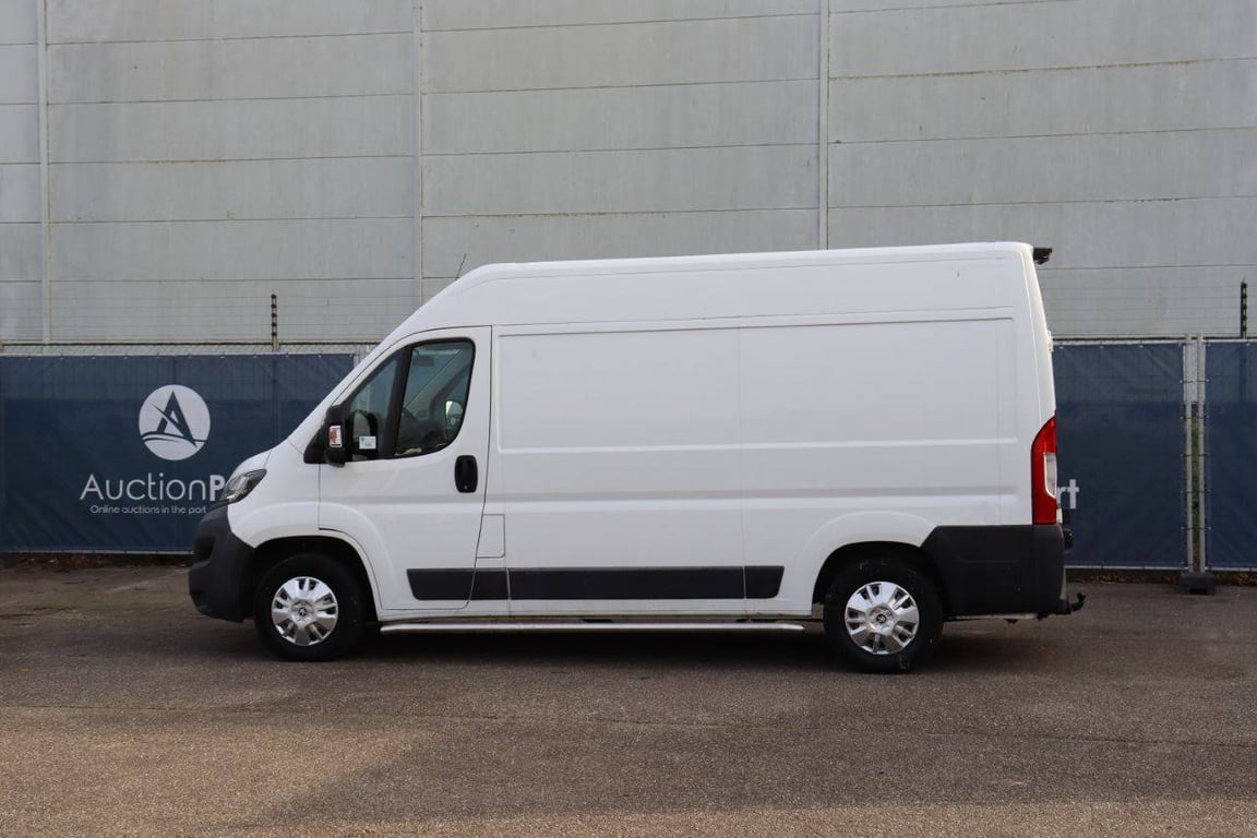 Peugeot Boxer Diesel 2016 Van 2016 Peugeot 2016 1 image 3