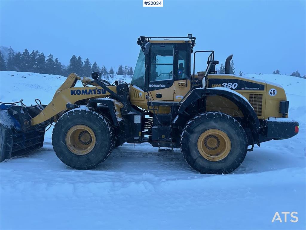 Komatsu WA380-7 wheel loader w/ bucket, scale, summer and 2016 22034 WA380-7 wheel loader w/ bucket, scale, summer and 201...