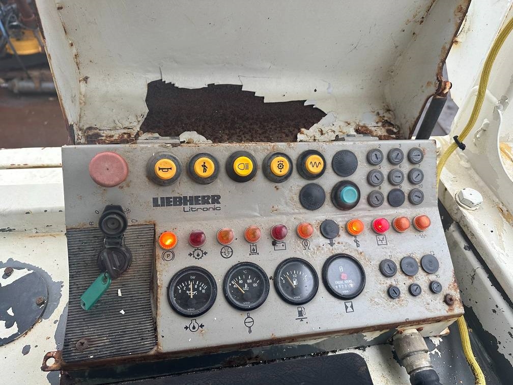 Liebherr RL 22 B 2002 5182 RL 22 B 2002 1 image 10