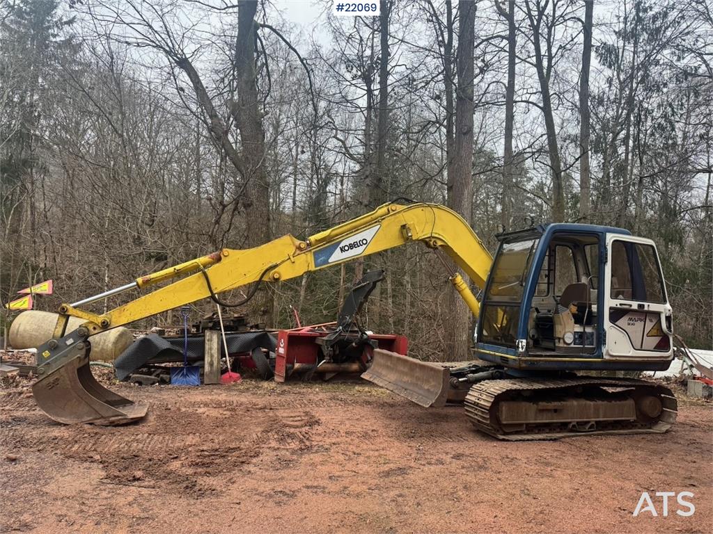 Kobelco SK60 crawler excavator with bucket 1991 22069 SK60 crawler excavator with bucket 1991 1 Crawler Excavators image 8