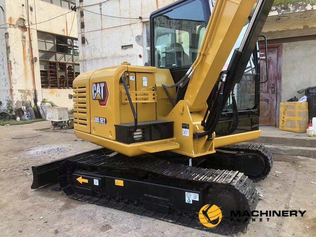 305.5E Mini used Caterpillar Crawler excavator 305.5E Mini Excavator 2022 1 image 2
