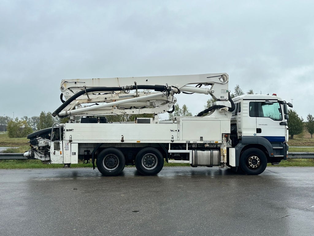 Heavy machinery product image - Image 6 of 15