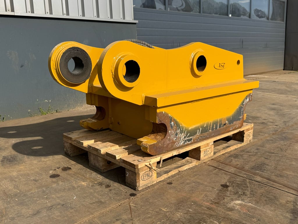 Caterpillar 352 Quick Coupler 70001780 352 Quick Coupler 1 image 2