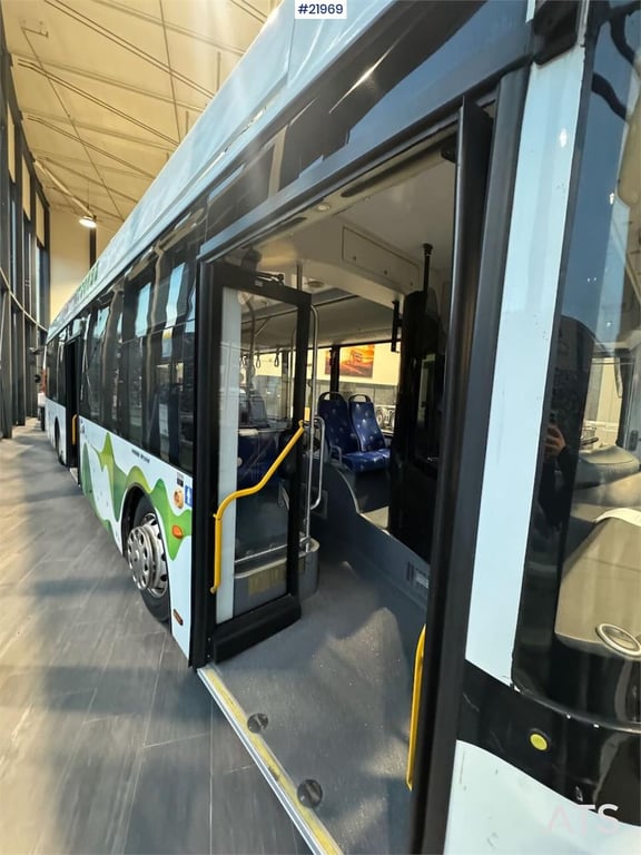 Golden Dragon Pivot EV Electric Bus 2019 21969 GOLDEN Dragon Pivot EV Electric Bus 2019 1 image 6