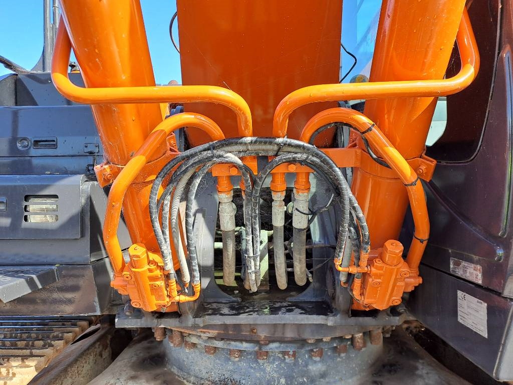 Hitachi ZX 300 LC-6 2018 ATR-2125 ZX 300 LC-6 2018 1 Crawler Excavators image 9