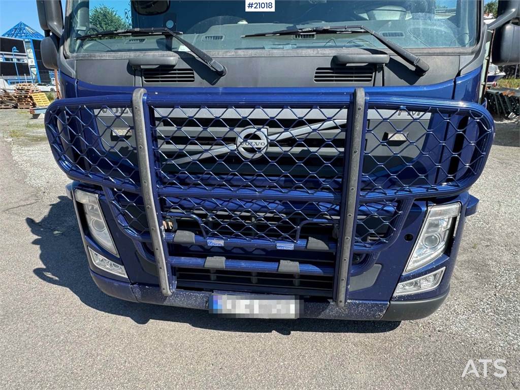 Volvo FM 370 box truck with full side opening! 2012 21018 FM 370 box truck with full side opening! 2012 1 image 15
