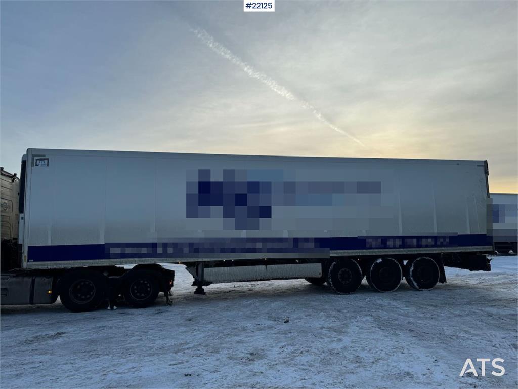 Krone box semi-trailer with Thermo King unit 2015 22125 box semi-trailer with Thermo King unit 2015 1 Refrigerated semi tr...