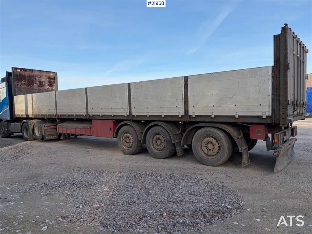 Tyllis L3 3-axle flatbed semi-trailer with side boards Re 2006 21958 Tyllis L3 3-axle flatbed semi-trailer with side board...