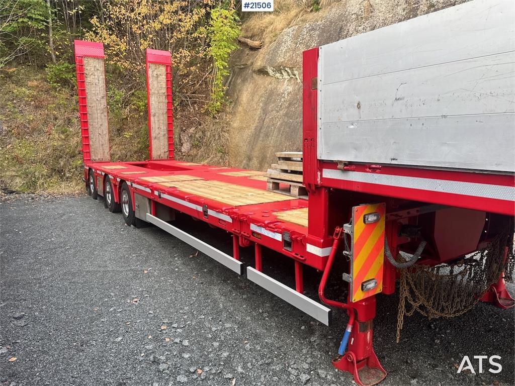 Doll Machinery Semi w/ Widening and Hydraulic Bridges. 2019 21506 Doll Machinery Semi w/ Widening and Hydraulic Bridges. 2...