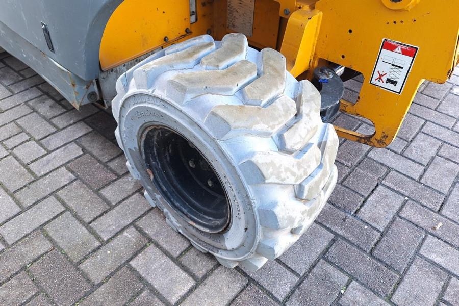Haulotte Compact 12RTE Electric, 12m Working Height, 450kg 2008 HAULOTTE - Compact 12RTE - 90362 Compact 12RTE Electric, 1...