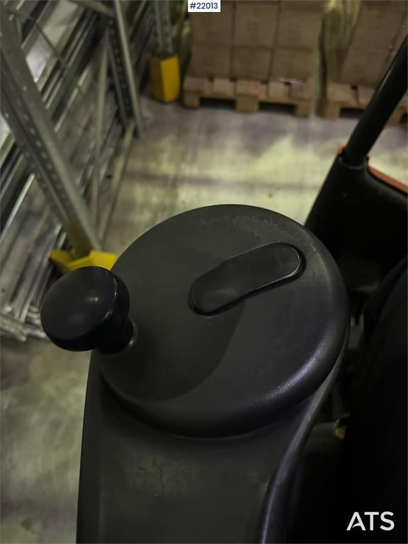 Linde R14X-03 Reach Truck 2015 22013 R14X-03 Reach Truck 2015 1 Forklift image 25