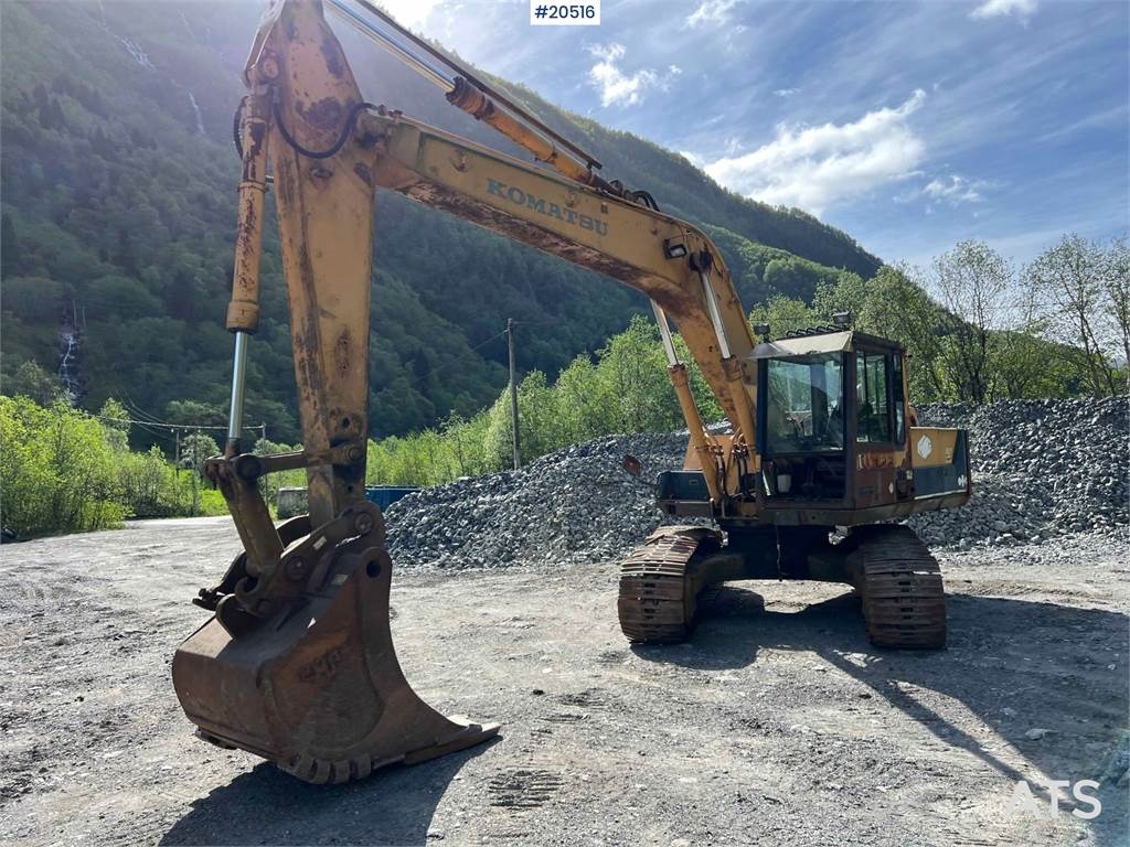 Komatsu PC200-3 Excavator W/ Toothed Bucket. WATCH VIDEO 1998 20516 PC200-3 Excavator W/ Toothed Bucket. WATCH VIDEO 1998 ...