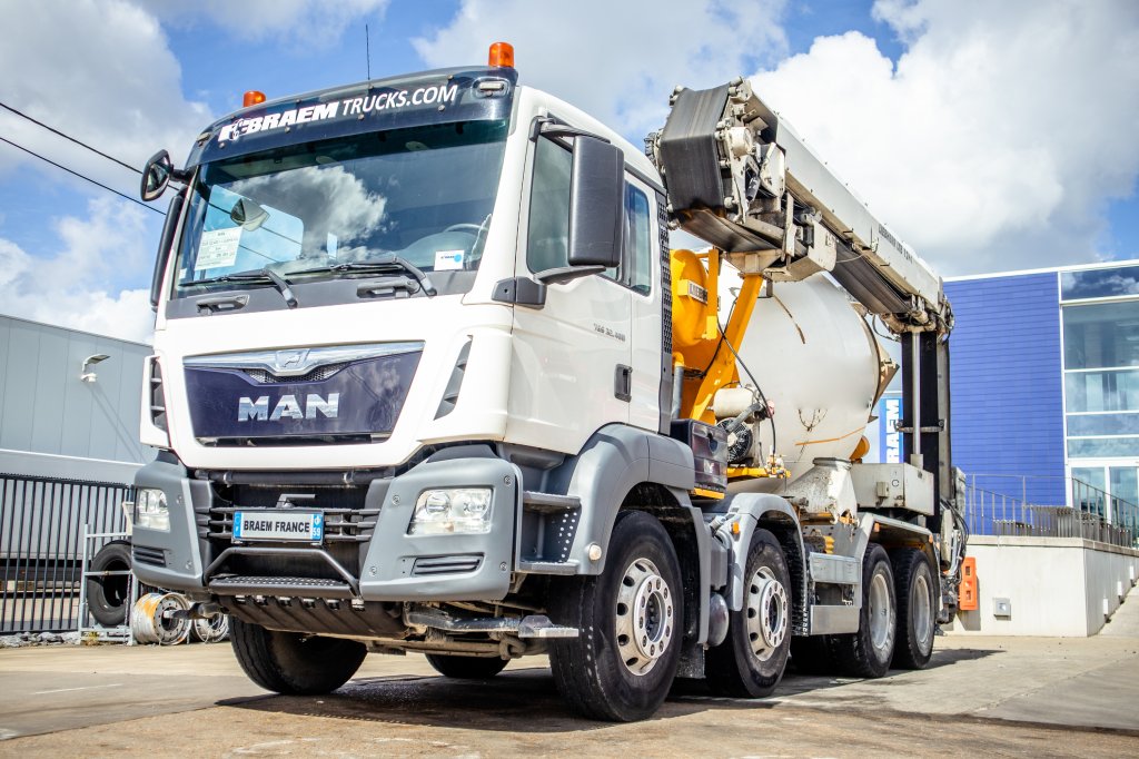 MAN TGS 32.400BB+LIEBHERR 8M³+BAND/TAPIS 16m 2014 E59799 TGS 32.400BB+LIEBHERR 8M³+BAND/TAPIS 16m 2014 1 image 8