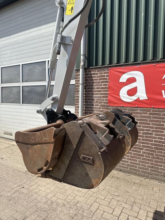 Takeuchi Kraan TB230 - Gebruikt 2020 12360 Kraan TB230 - Gebruikt 2020 1 image 11