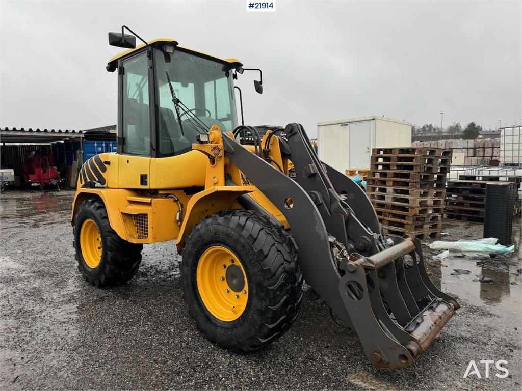 Volvo L35B Wheel Loader 2004 21914 L35B Wheel Loader 2004 1 Wheel Loaders image 16