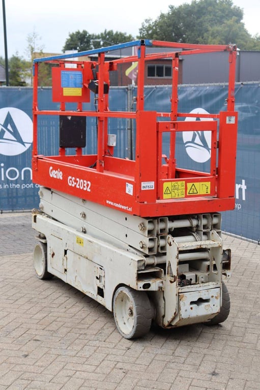 Scissor lift Genie GS-2032 Electric 8m 2013 2013 GS-2032 2013 1 Scissor Lifts image 4