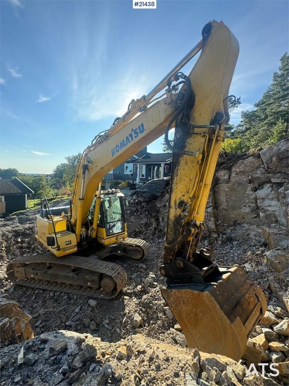 Komatsu PC210LC-8 Crawler Excavator w/ 2 Buckets, Tilt and 2013 21438 PC210LC-8 Crawler Excavator w/ 2 Buckets, Tilt and 2...