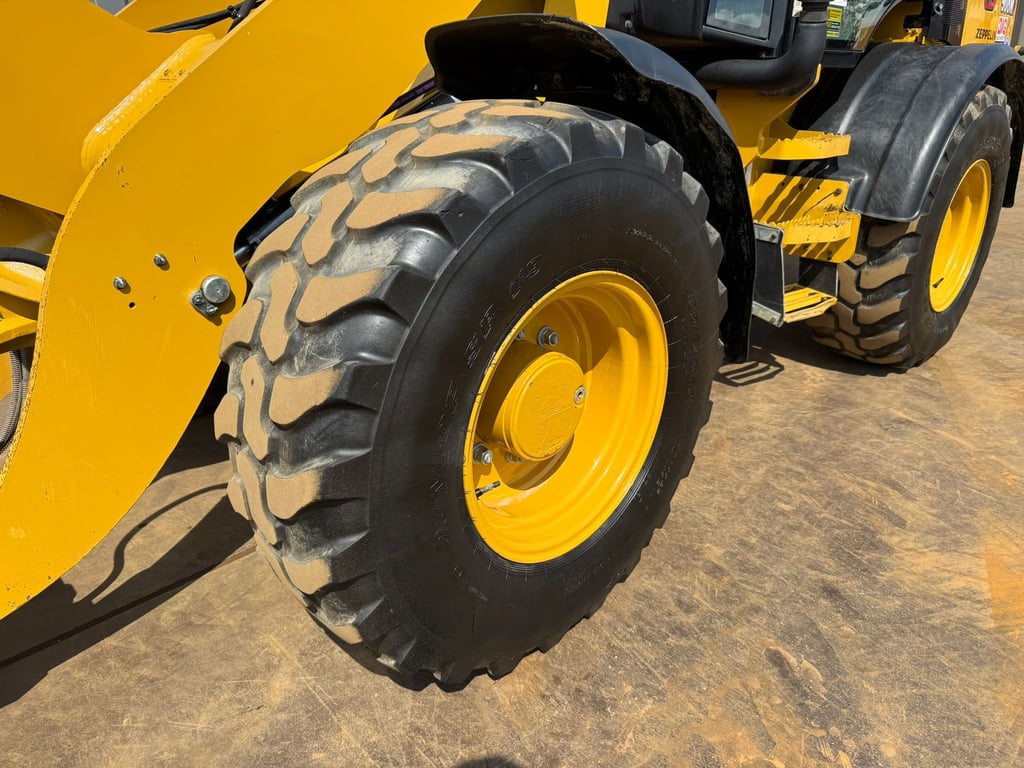 Caterpillar 908M 2022 00033444 908M 2022 1 image 15