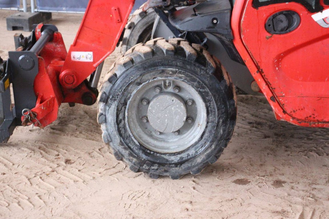 Manitou MT 625 Diesel Telehandler 2500kg 6m 2014 2014 MT 625 2014 1 image 14