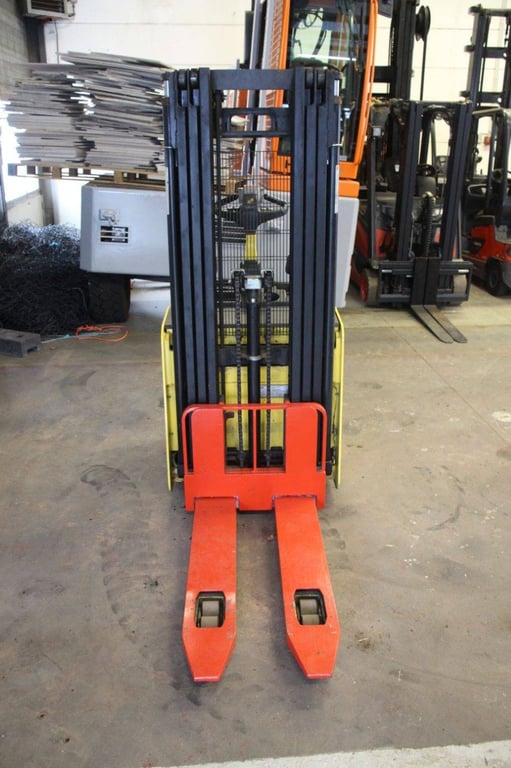 Hyster Electric Stacker 1400kg 4.63m 2017 2017 2017 1 image 7
