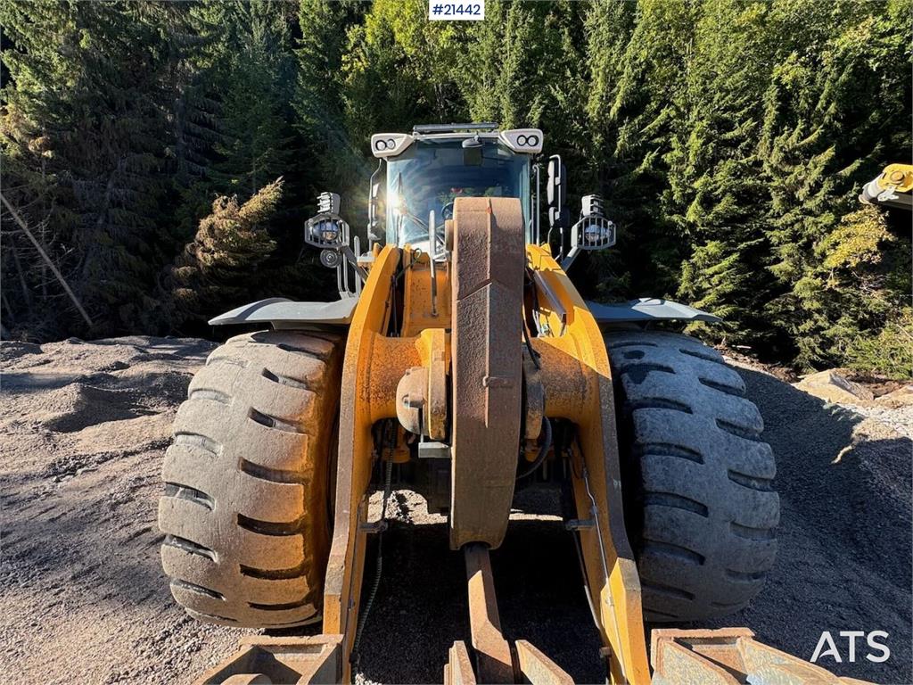 Liebherr L580 Wheel Loader w/ Bucket 2021 21442 L580 Wheel Loader w/ Bucket 2021 1 Wheel Loaders image 3