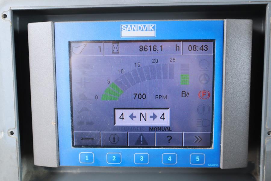 Sandvik LH410 Diesel, 4x4 Drive, 10t Capacity, Tilting Buc 2010 SANDVIK - LH410 - 30083 LH410 Diesel, 4x4 Drive, 10t Capac...