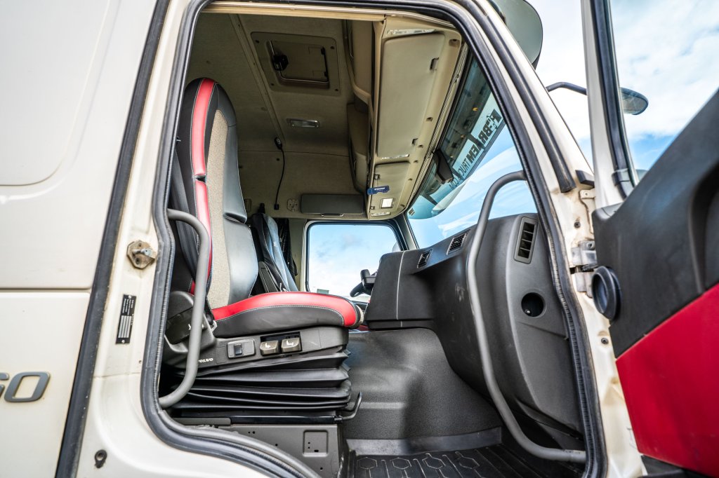VOLVO FMX 460 GLOB + HYDR 2016 E64851 FMX 460 GLOB + HYDR 2016 1 image 14