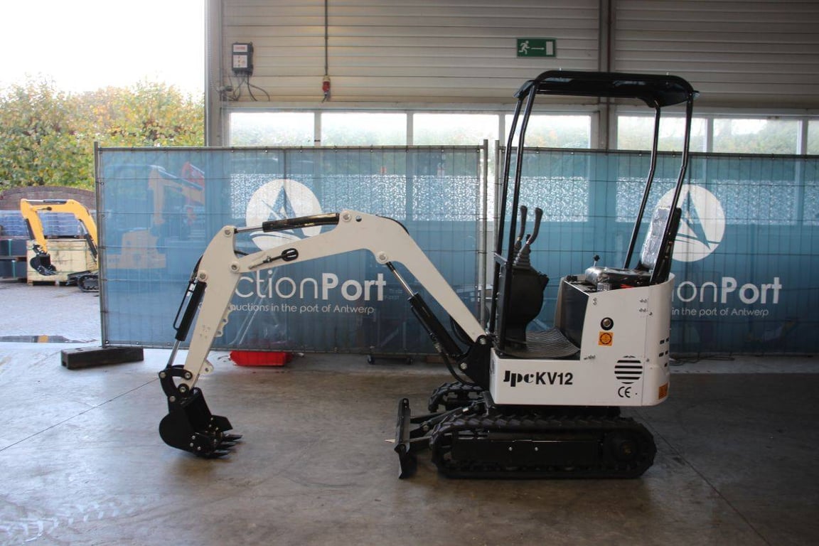 Mini excavator JPC KV12 Diesel 12 hp New JPC KV12 0 image 2