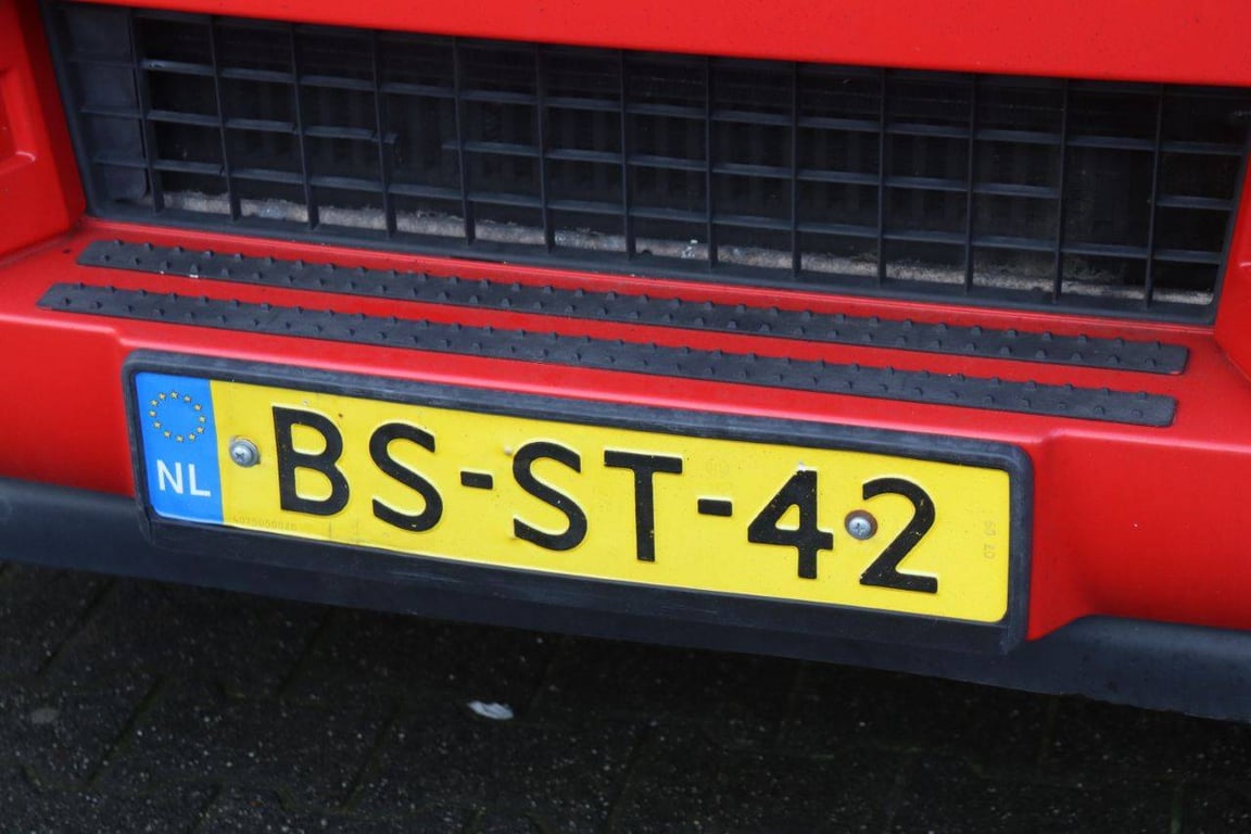 Waste collection truck Volvo FE S 6X2 R Diesel 2007 2007 FE S 6X2 R 2007 1 image 11