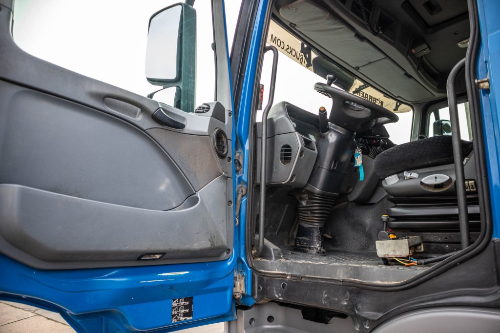 MERCEDES ACTROS 3344 AK - HMF 1643 Z2 2010 E63213 ACTROS 3344 AK - HMF 1643 Z2 2010 1 image 11