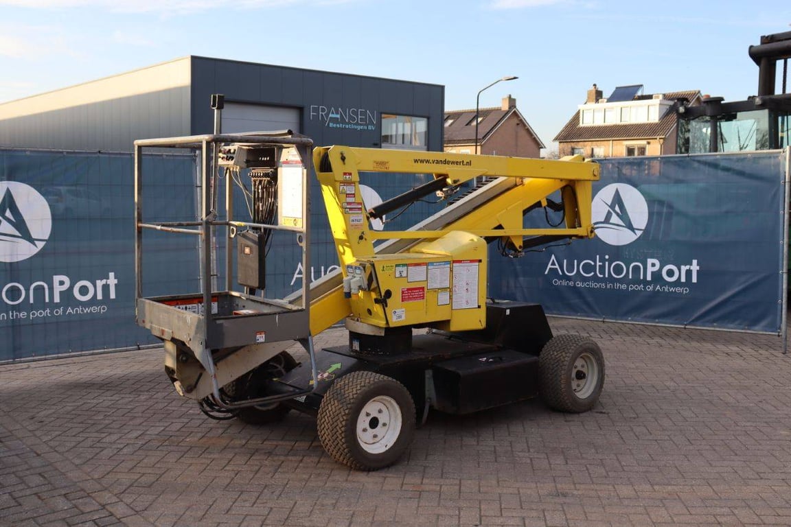 Articulating boom lift Niftylift HR12NDE Diesel 12m 2014 2014 Niftylift HR12NDE 2014 1 image 9