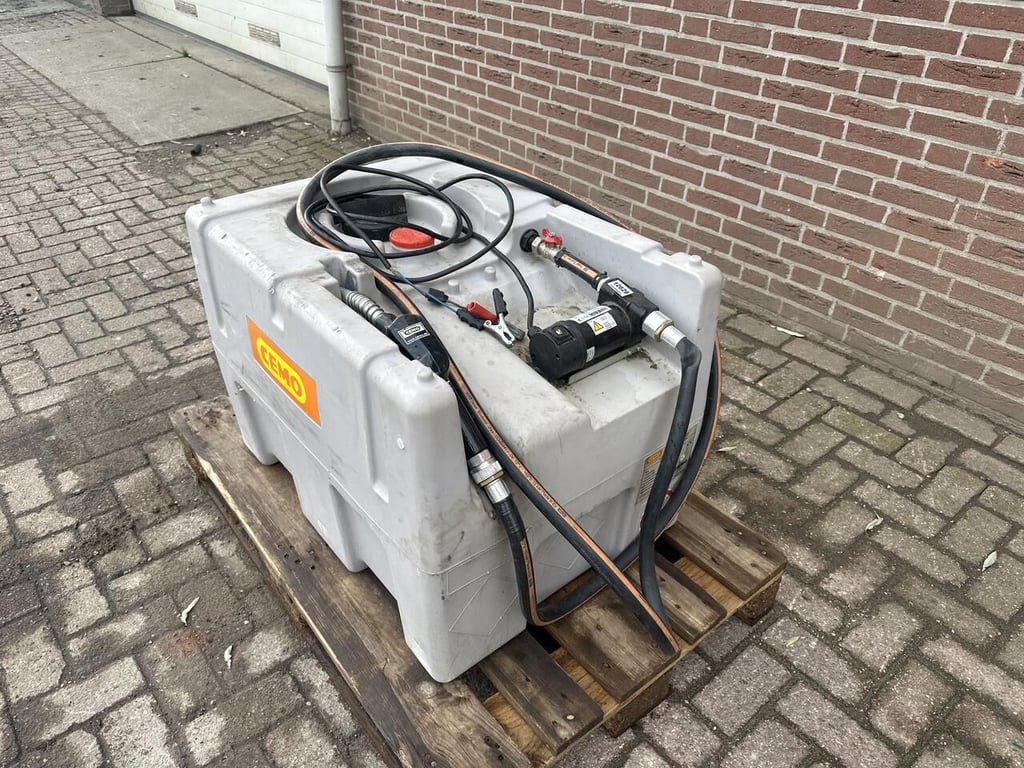 Dieseltank 200 liter - Gebruikt 2023 12829 dieseltank 200 liter - Gebruikt 2023 1 image 2