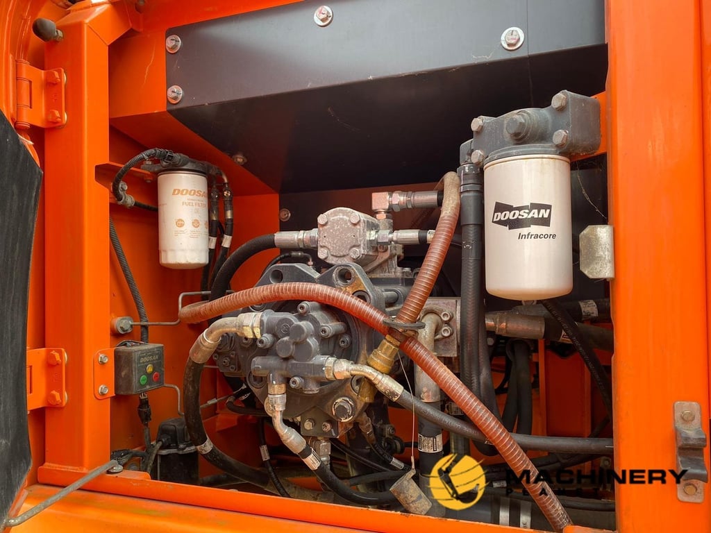 Heavy machinery product image - Image 10 of 11